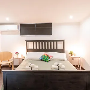 https://stylish-flat-in-the-centre-of-catania.taorminaitalyhotels.com